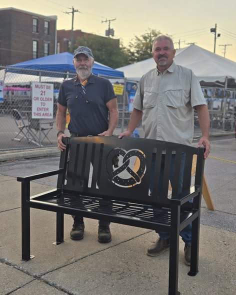 Seymour Oktoberfest Community Honors Longtime Vendor Remembered as “Pretzel Grandma”